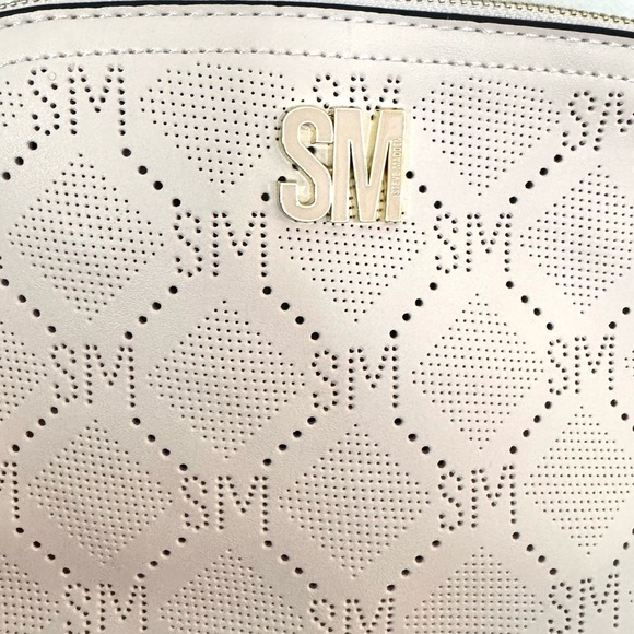 Steve Madden BMaggie White Crossbody Vegan Faux Leather Bag with Gold accents - Picture 7 of 9